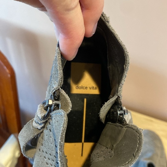 Dolce vita suede gray boots with cutouts - Picture 5 of 6